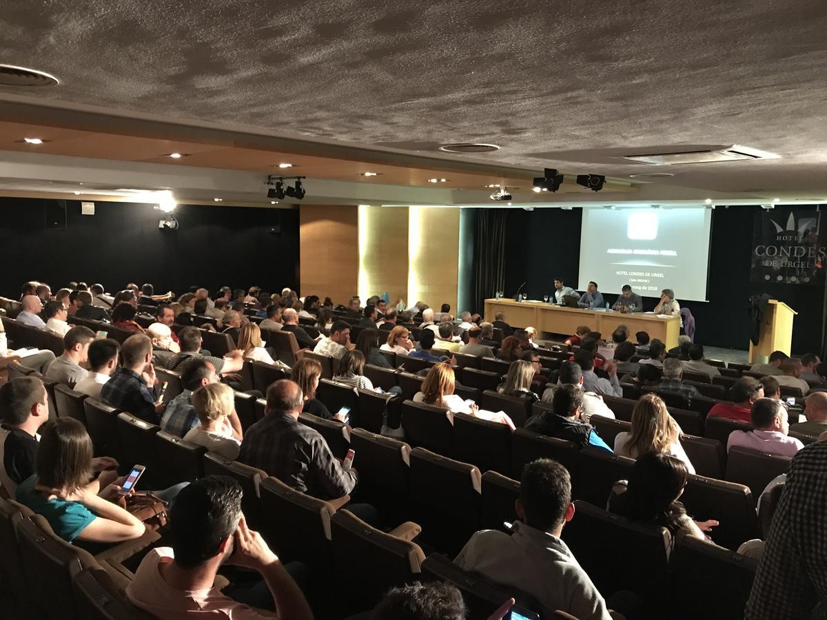 Hotel Condes De Urgel Lleida Bagian luar foto